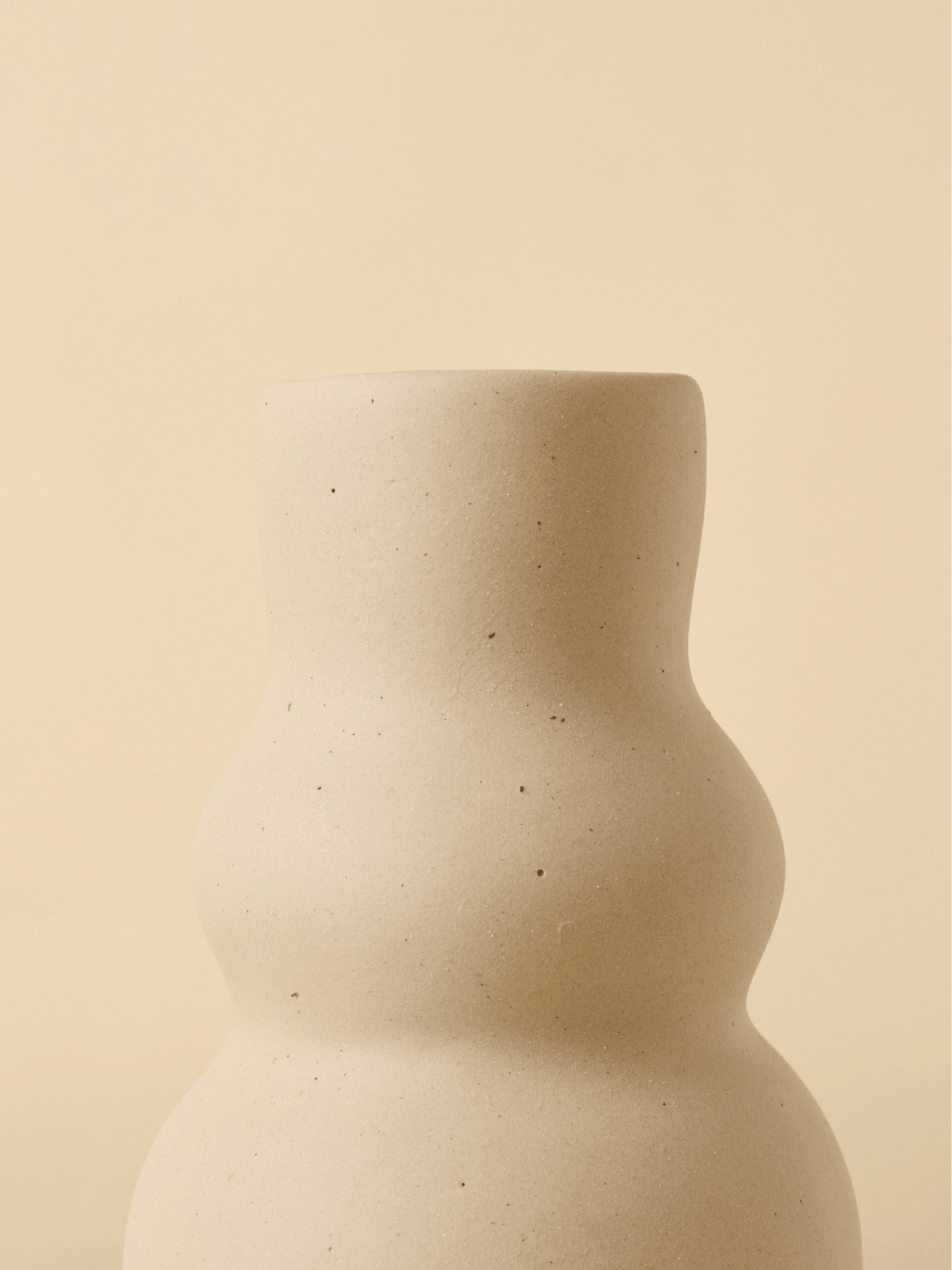 Diosa – Natural Ceramic Vase