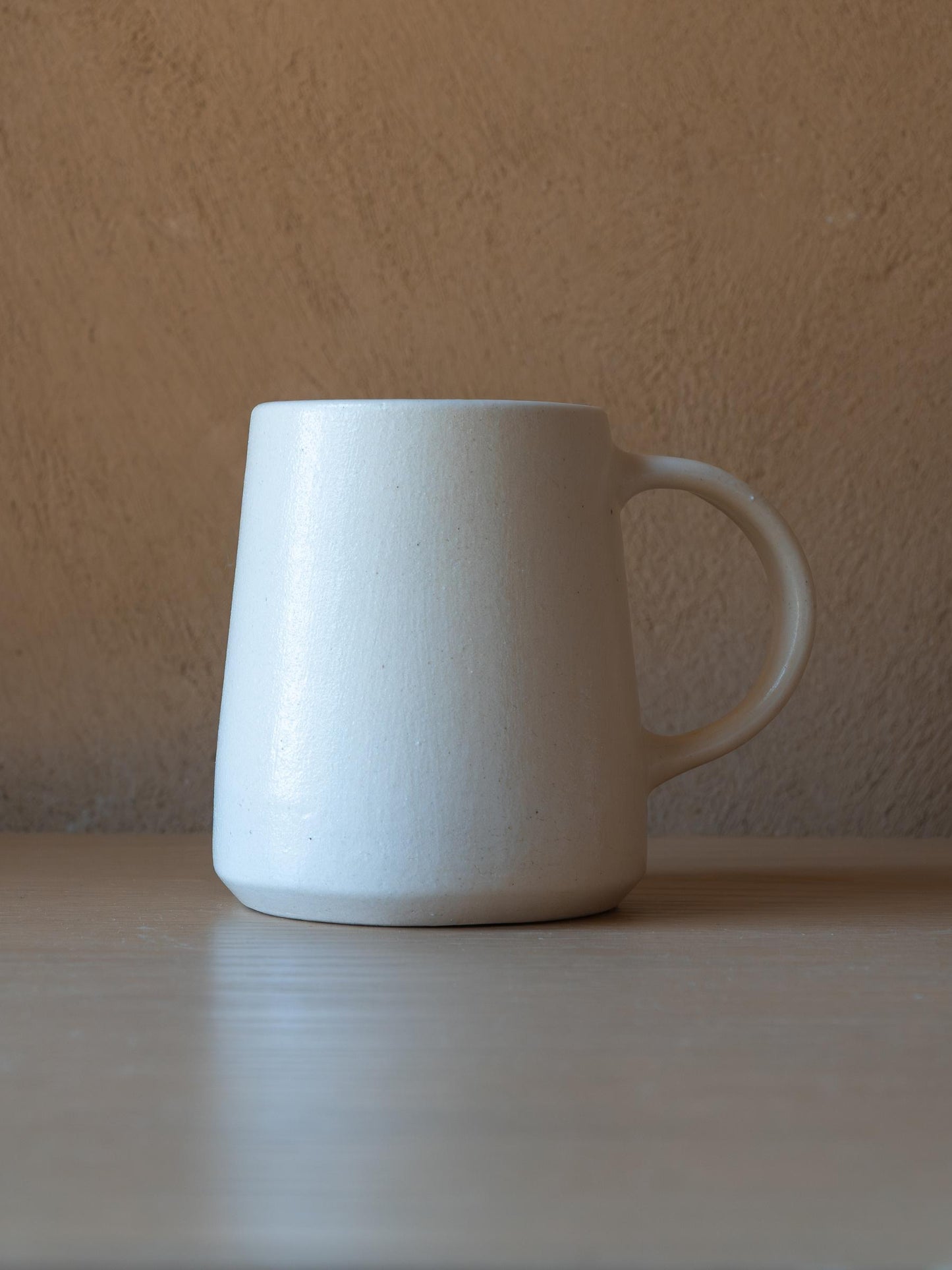 Crema Large Flared Mug