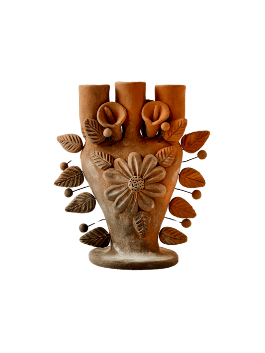 Candelabro de Corazón – Hand-Sculpted Barro Rojo Candleholder