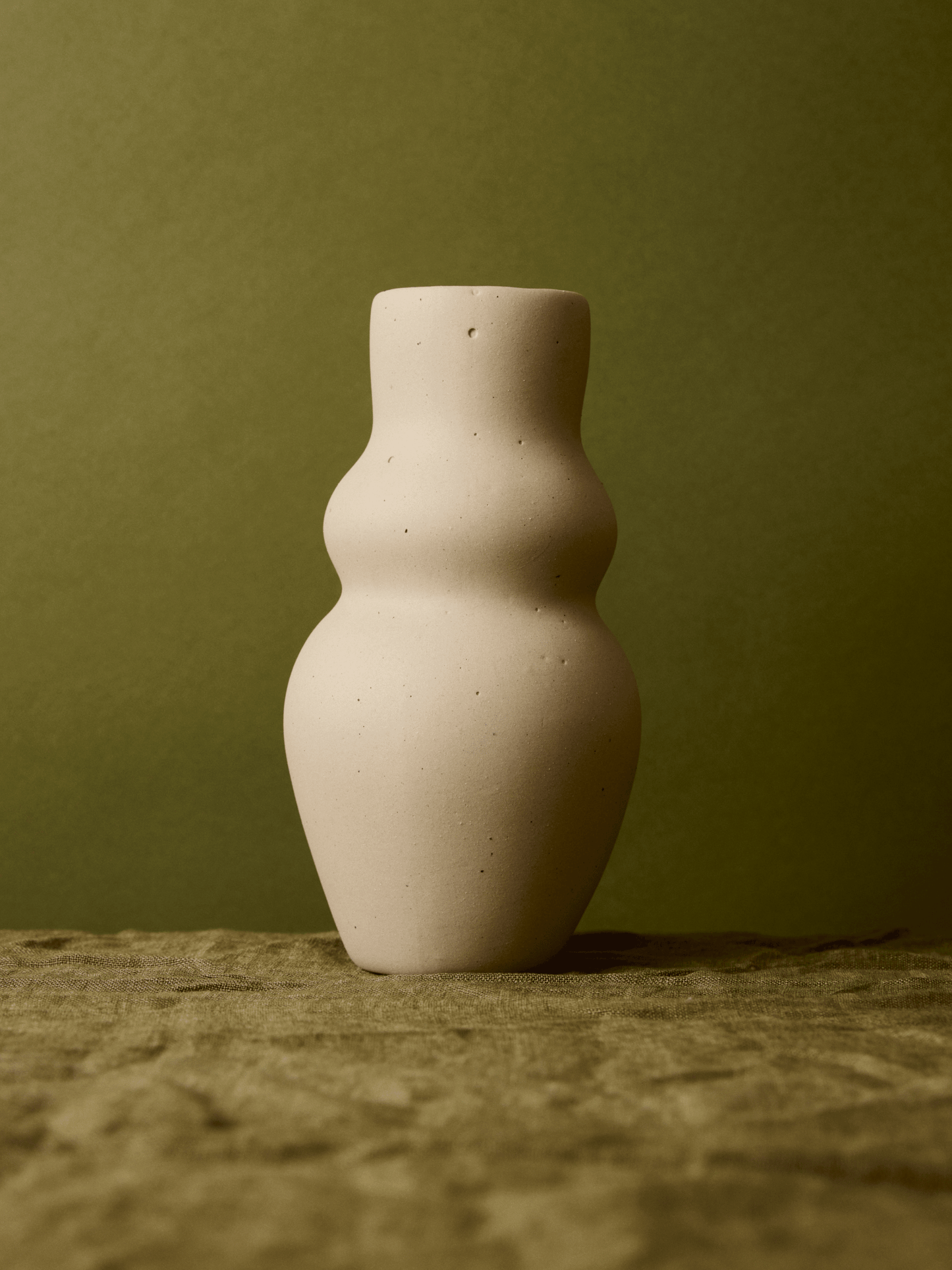 Diosa – Natural Ceramic Vase