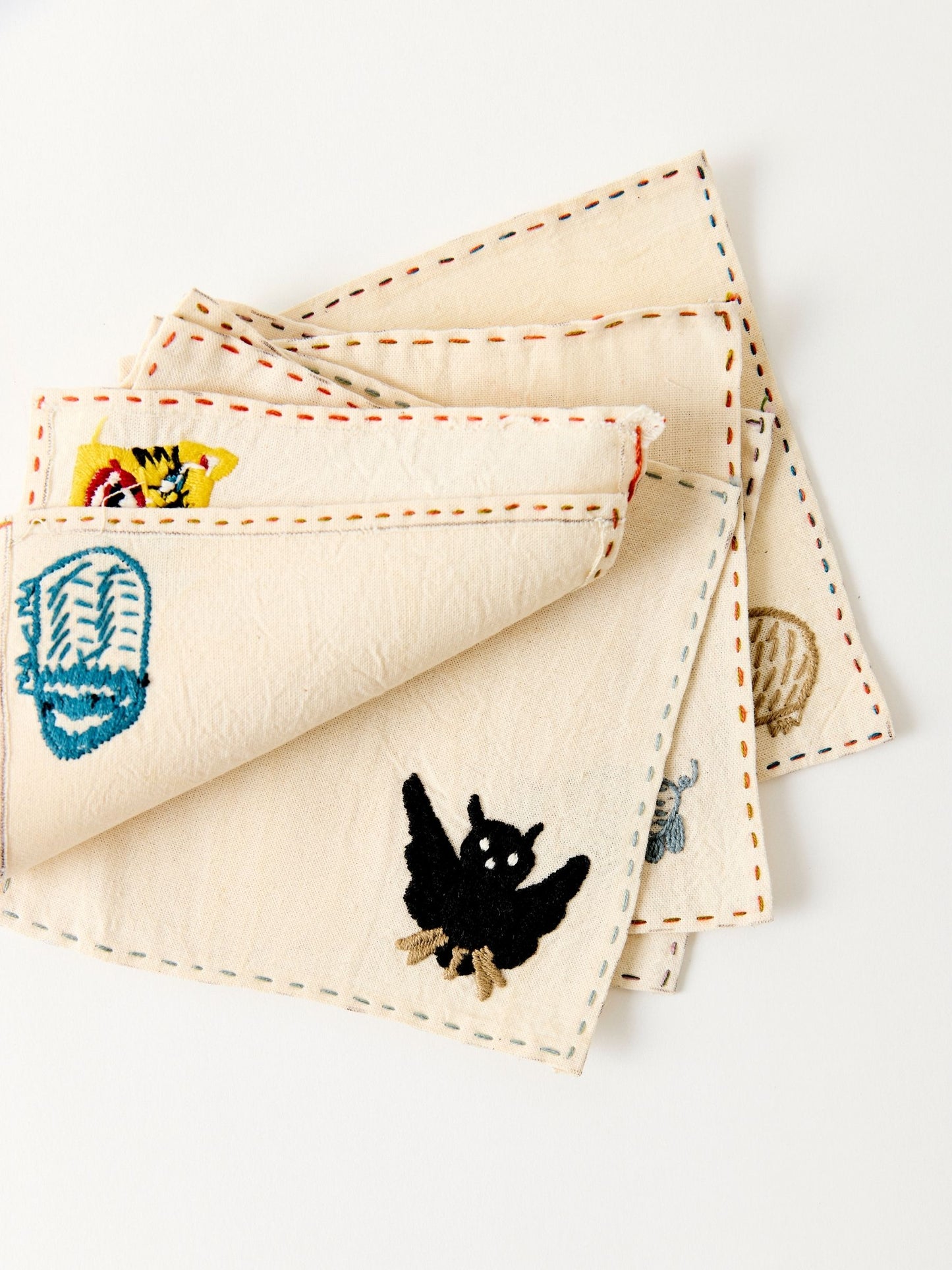 Portavasos Animalia – Set of 6 Hand-Embroidered Cotton Coasters from Chiapas