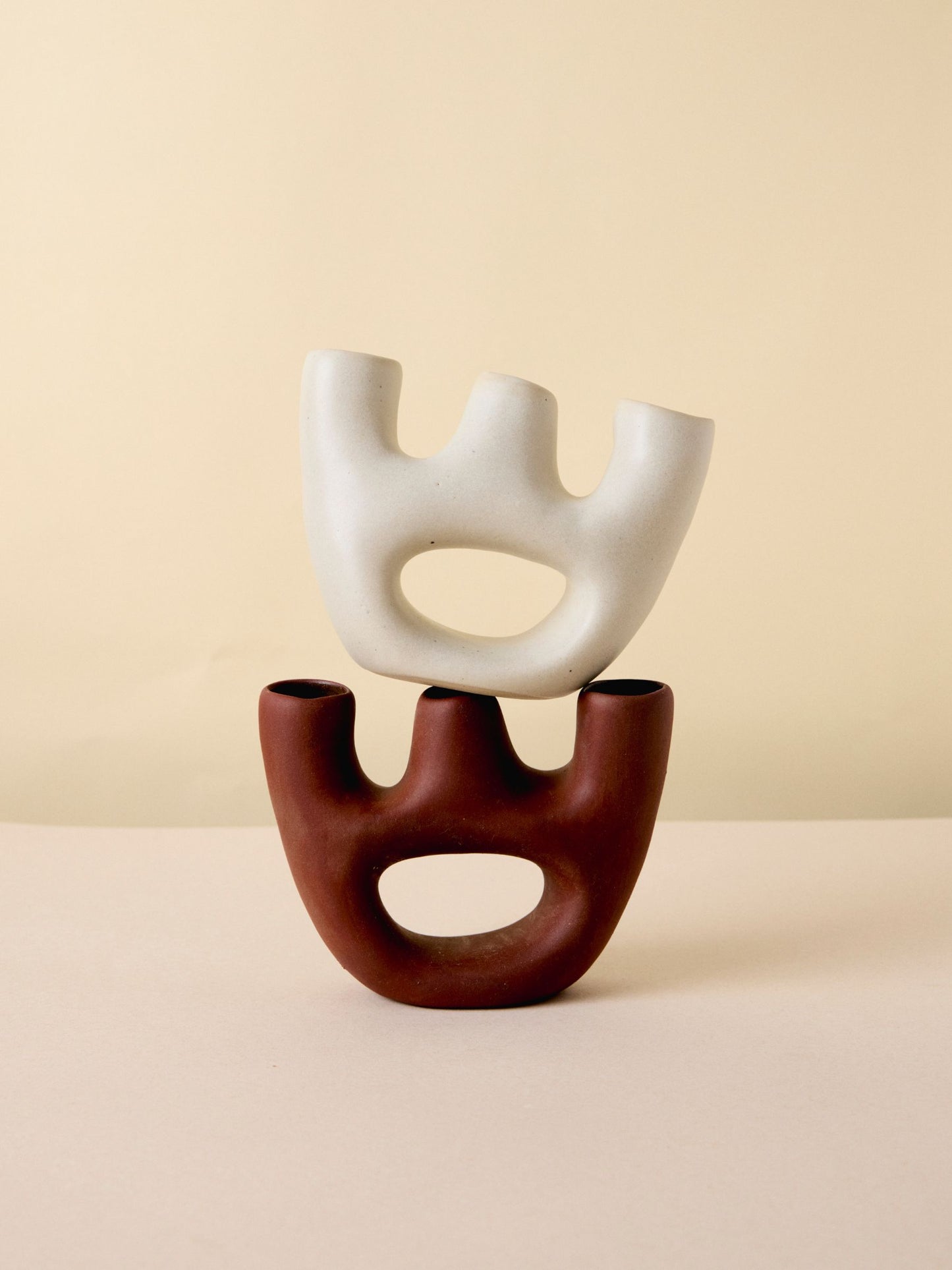 Gravedad – White Bone Sculptural Ceramic
