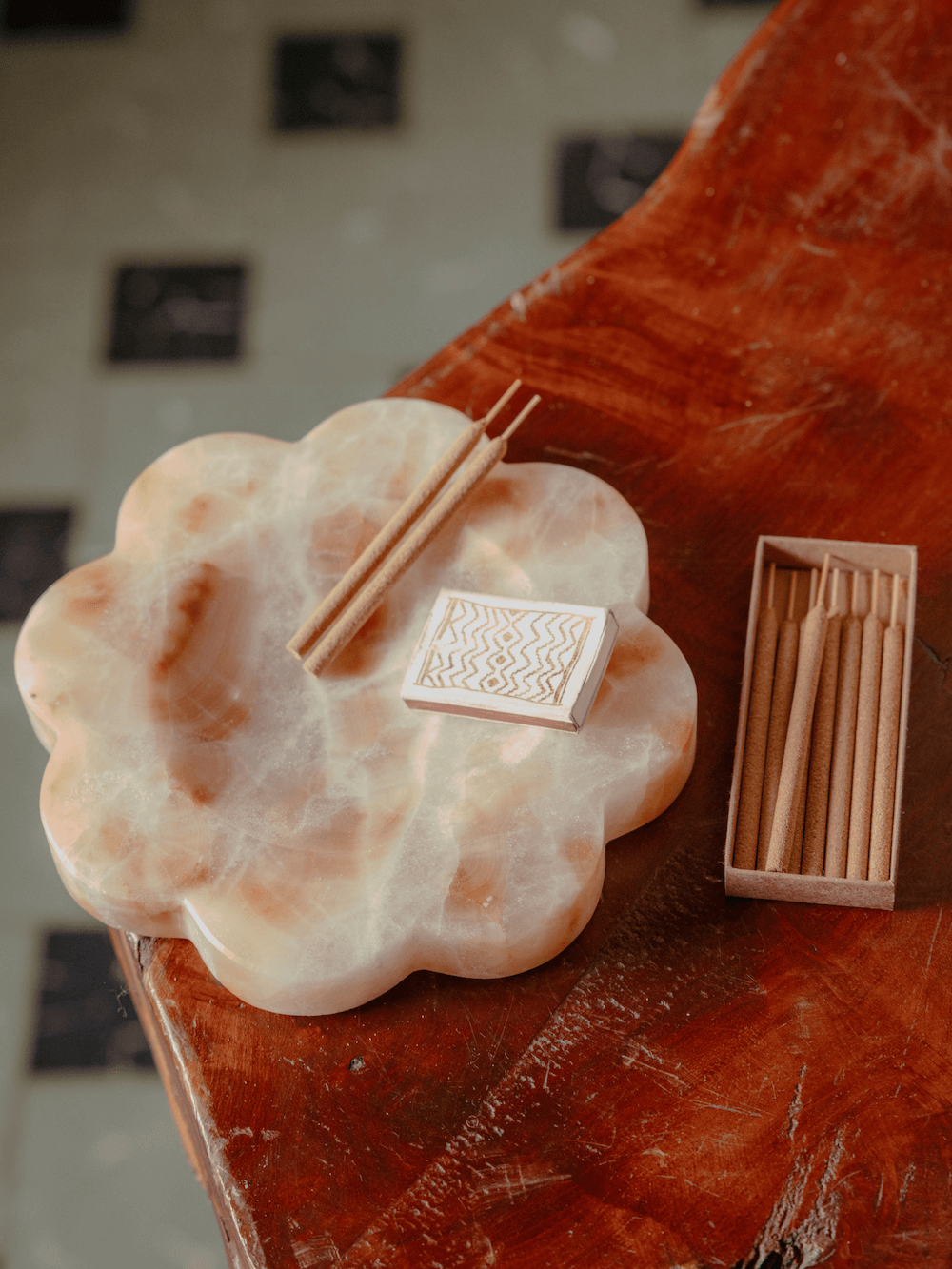 Dalia Tray – Brown Onyx